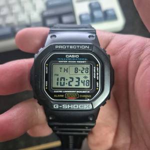 지샥 dw5600e 판매합니다