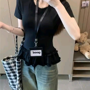 검정색 프릴 반팔 티셔츠