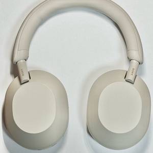 소니 WH-1000XM5 헤드폰 거의 새거