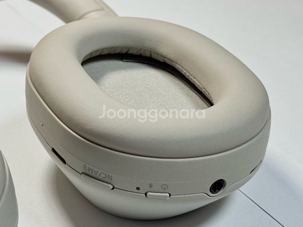 소니 WH-1000XM5 헤드폰 거의 새거--2