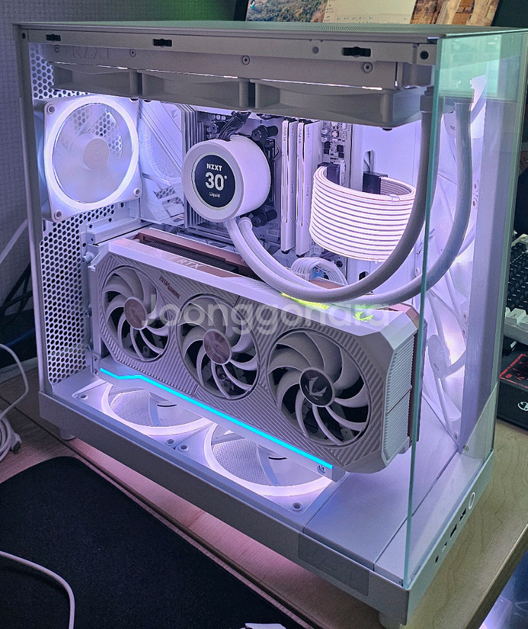 9800x3d 5080화이트 nzxt 본체--1