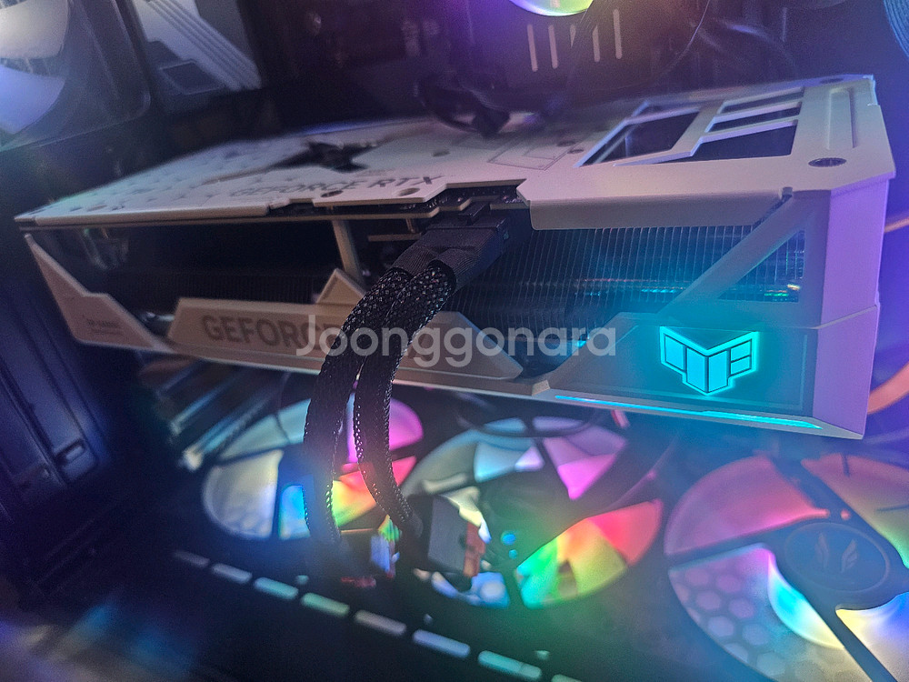 아수스 터프 4070TI SUPER 화이트 상태극상--0