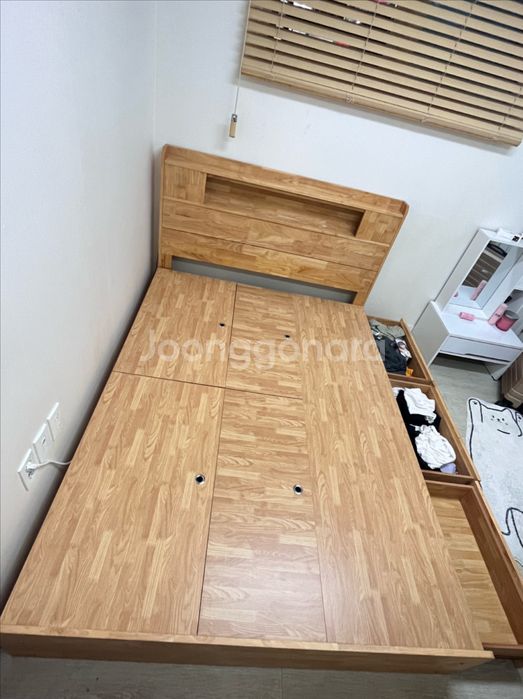 퀸사이즈 수납형 침대 프레임+매트리스--0