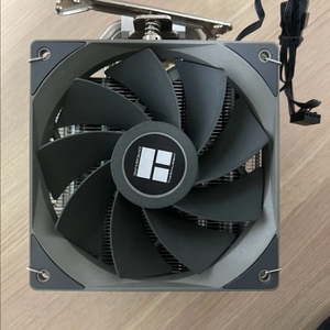 Thermalright CPU 쿨러 싸게 팝니다.