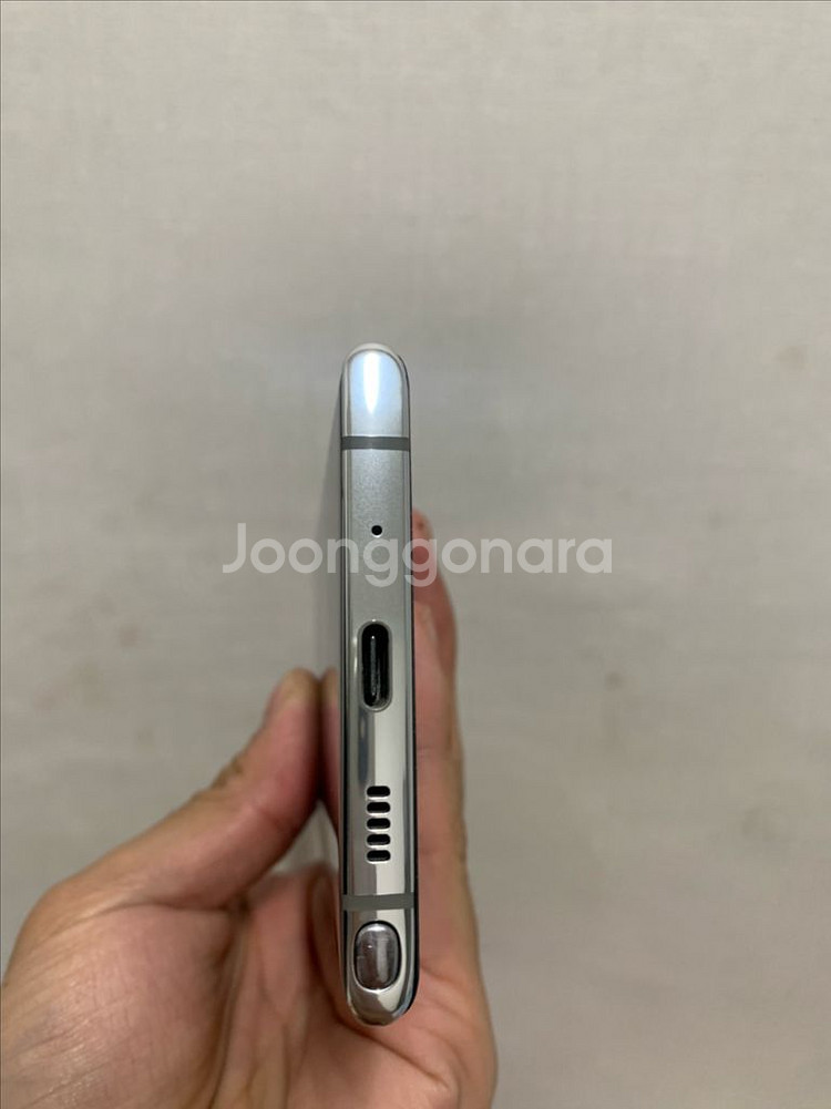 노트10아우라 5g 256 s급 팝니다.--3