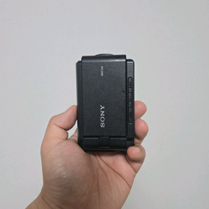 AKA-LU1