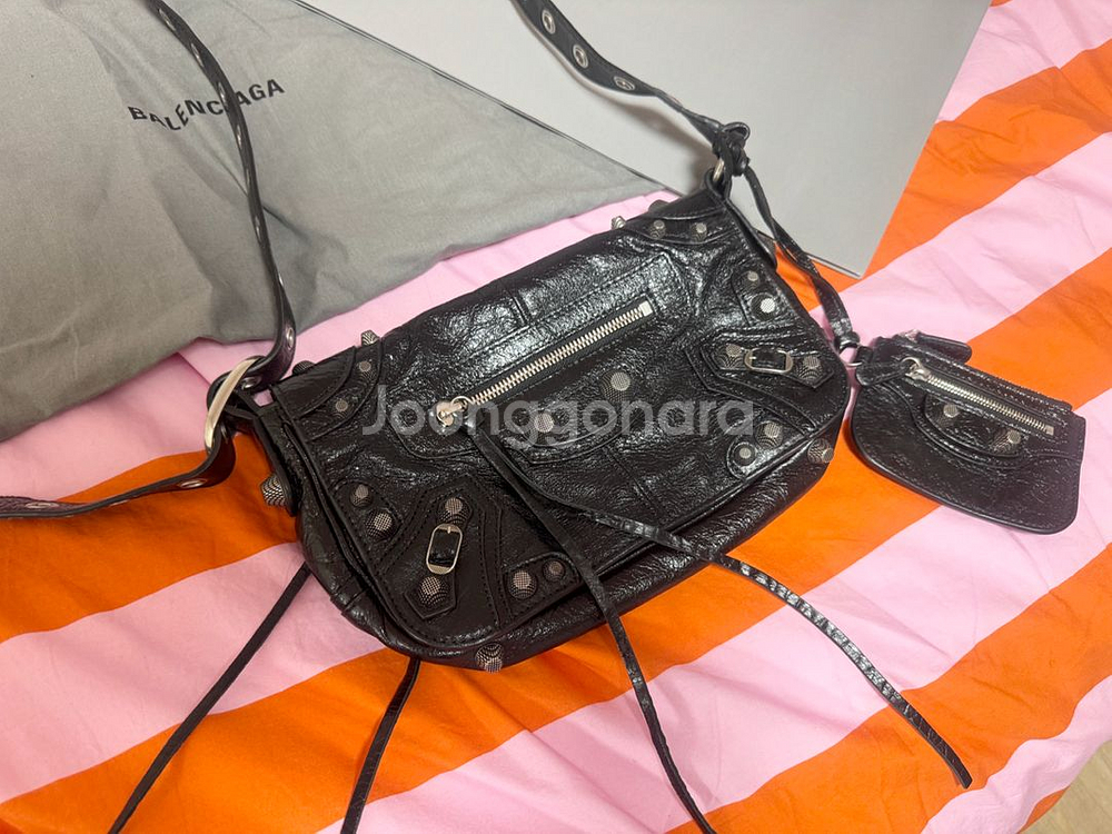 발렌시아가 르 카골 플랩백 XS--1