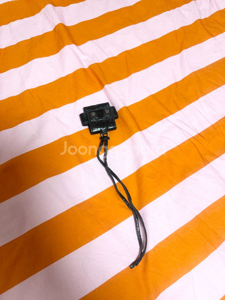 발렌시아가 르 카골 플랩백 XS--3