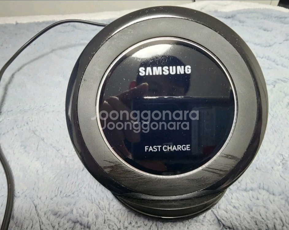 삼성 고속무선충전기 EP-NG930--0