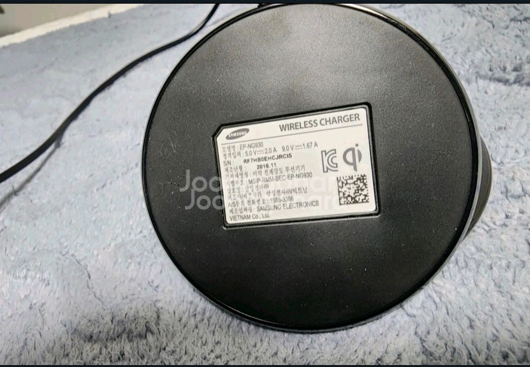 삼성 고속무선충전기 EP-NG930--1