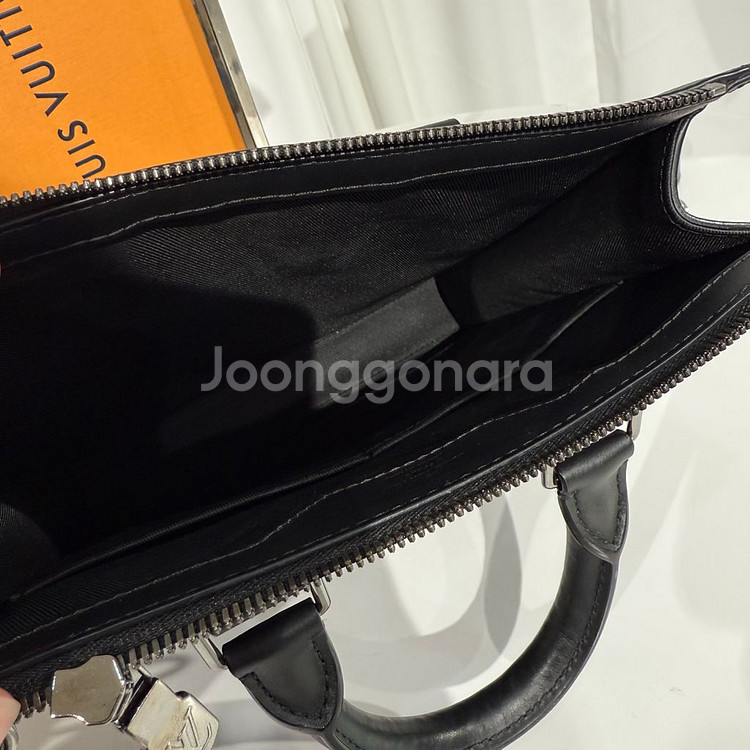 [크로스끈포함]루이비통 이클립스 삭플라 토트 크로스백--6