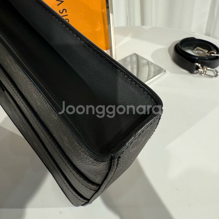 [크로스끈포함]루이비통 이클립스 삭플라 토트 크로스백--4