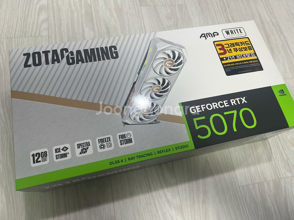 조택 RTX 5070 AMP 화이트 풀박스 as 5년--0