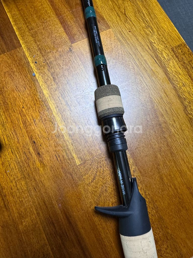 지루미스 CNQ 844 배스낚시대--1