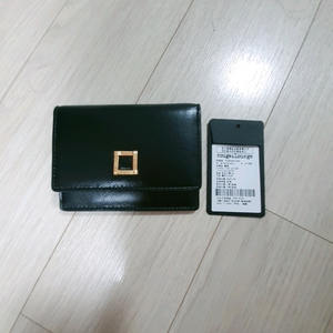 백화점에서 구입한 깔끔한 카드 지갑 팝니다.(미사용)