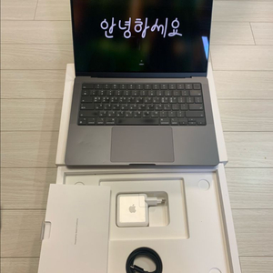 맥북 프로 M3 pro 14인치 18gb 512ssd