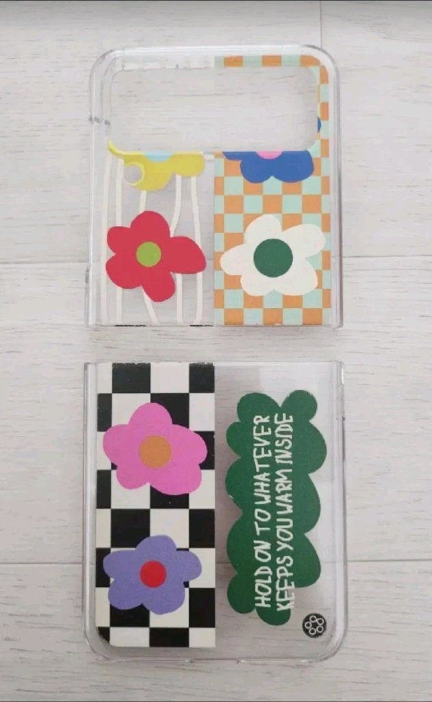 갤럭시 Z플립4 꽃무늬 케이스 이미지