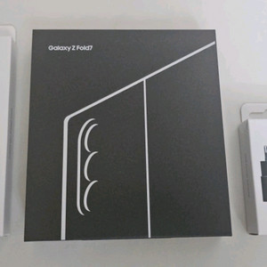 갤럭시 Z폴드7 자급제 256GB 실버쉐도우 미개봉