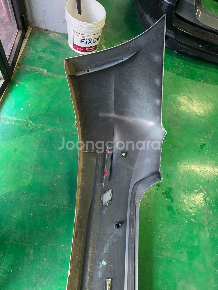 BMW F30 뒤범퍼 중고 판매합니다--3