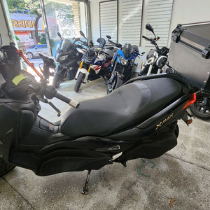 야마하 XMAX 스쿠터 22년식 300만원