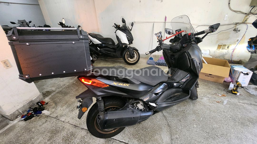 야마하 XMAX 스쿠터 22년식 300만원--4