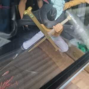 원피스 미호크 피규어 상태 최상 팔아요