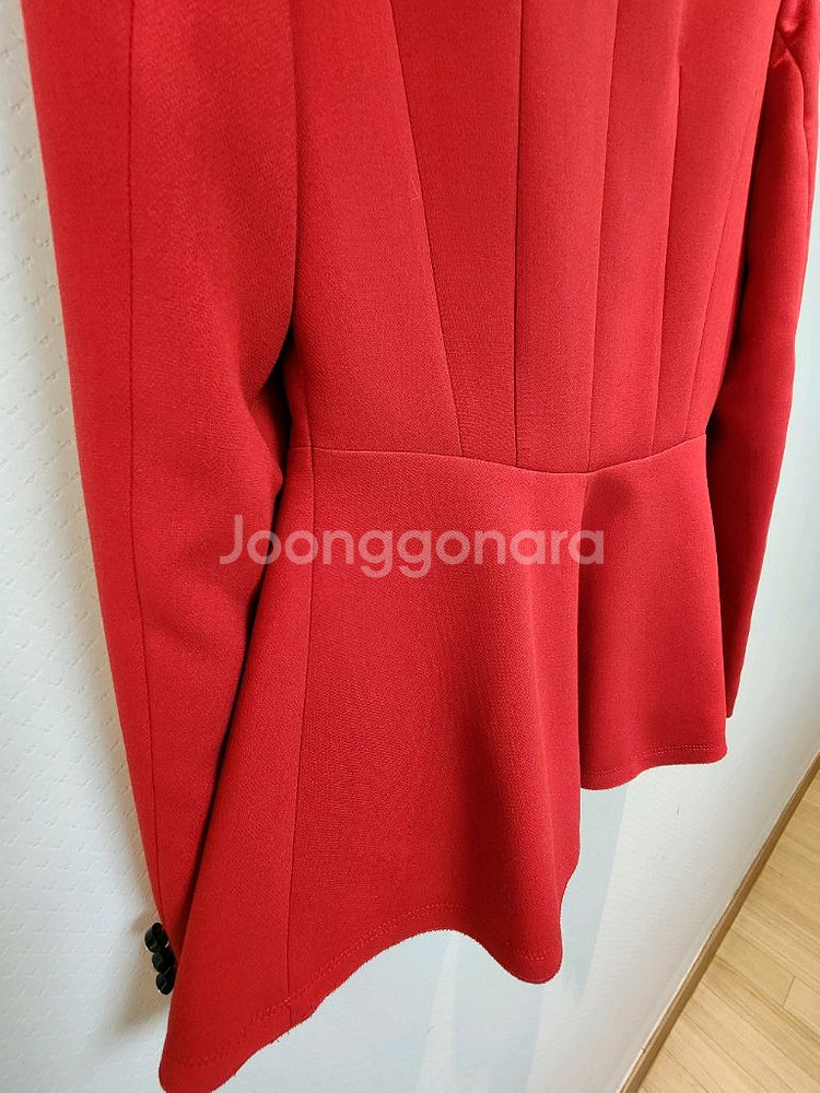 모조에스핀 이중노카라 페플럼 슬림라인 자켓 66사이즈--5