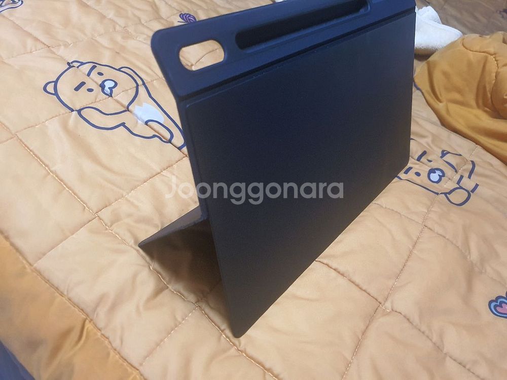 갤럭시탭s7+ 정품 북커버 팝니다--2