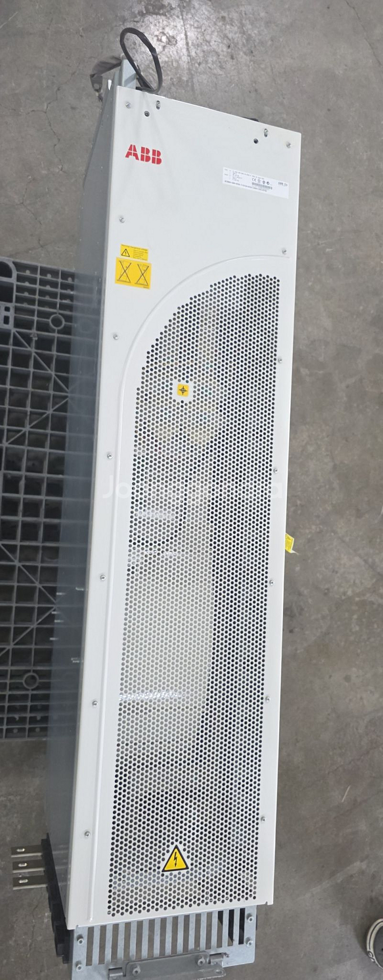 ABB 산업용 대형 인버터 ACS800-04M-0320--0