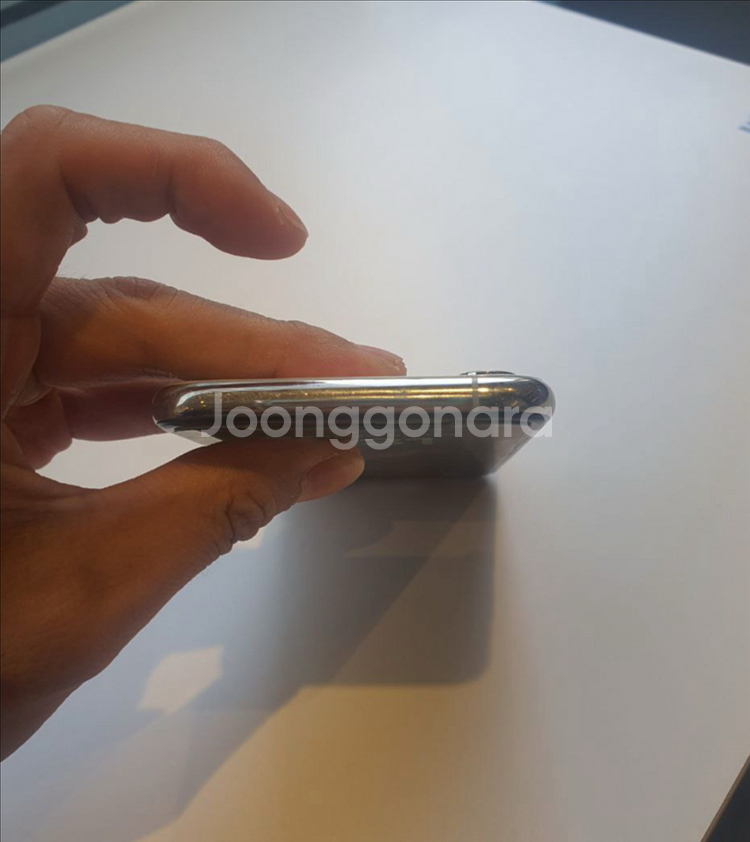 아이폰xs 실버 256gb a급 팝니다.--4