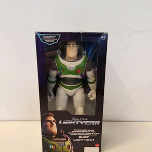 버즈 라이트이어 피규어