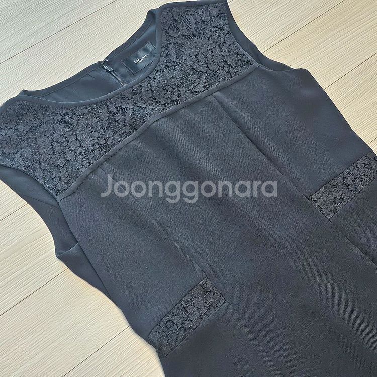 케네스 레이디 화이트 숏자켓 + 로엠 블랙 원피스--3