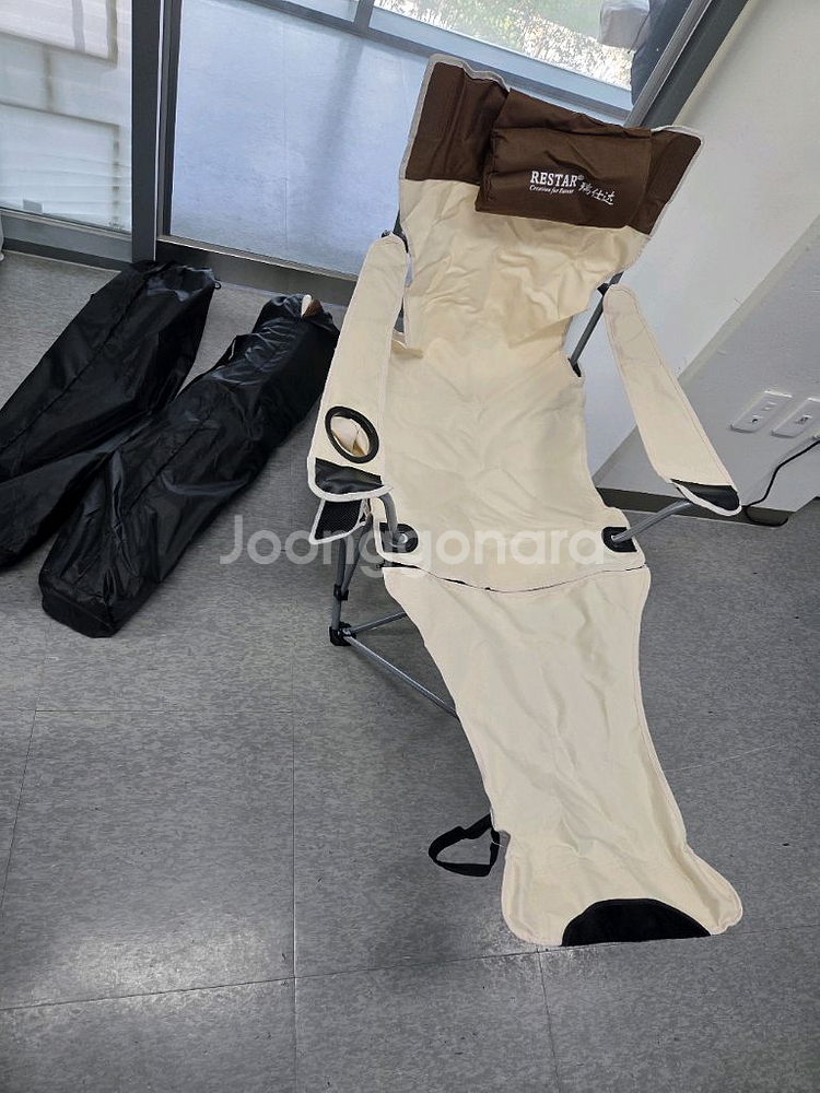 캠핑 의자 4개 일괄 팝니다.--6