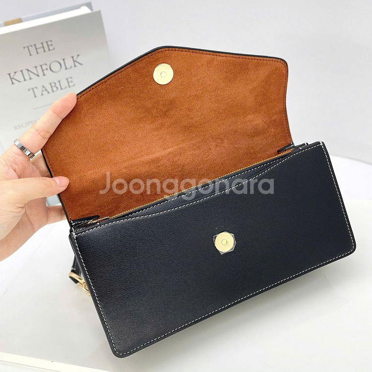 코치 클레어 엔벨로프 크로스바디백 CB198[새상품]--6