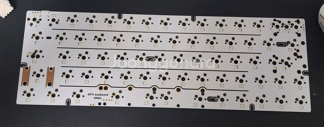 커스텀 키보드 pcb nn64 60%배열--1