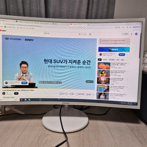삼성 게이밍 커브드 모니터 32인치 팝니다