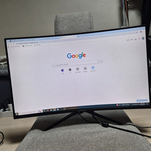 빅트랙 FHD 100Hz 커브드 게이밍 모니터 팝니다