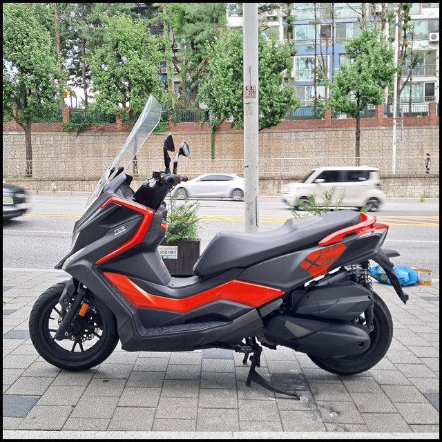 킴코 DTX360 ABS+TCS 최상의 배달용 오토바이 이미지