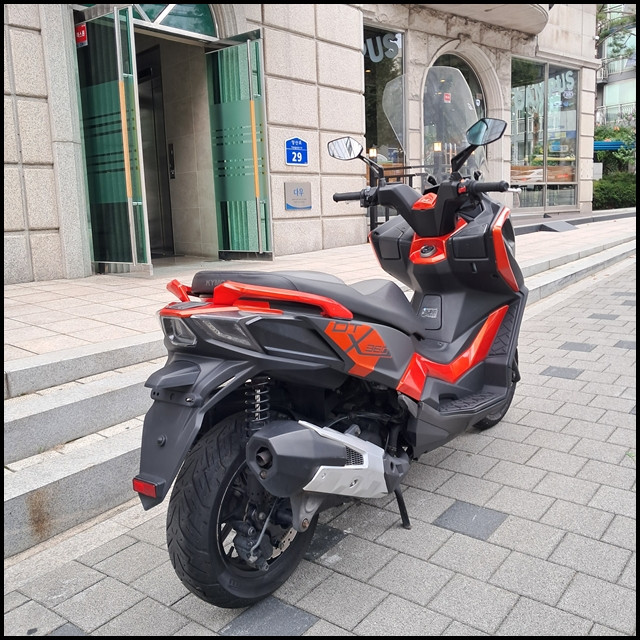 킴코 DTX360 ABS+TCS 최상의 배달용 오토바이 이미지