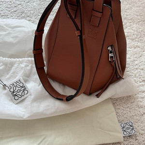 LOEWE 로에베 해먹백 스몰 (탄 컬러)