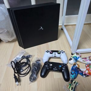 플스4 프로 1TB 7218B AAA급