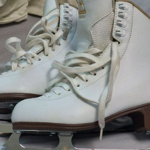 피겨화 단품 잭슨 1790 4.5(220~225)사이즈