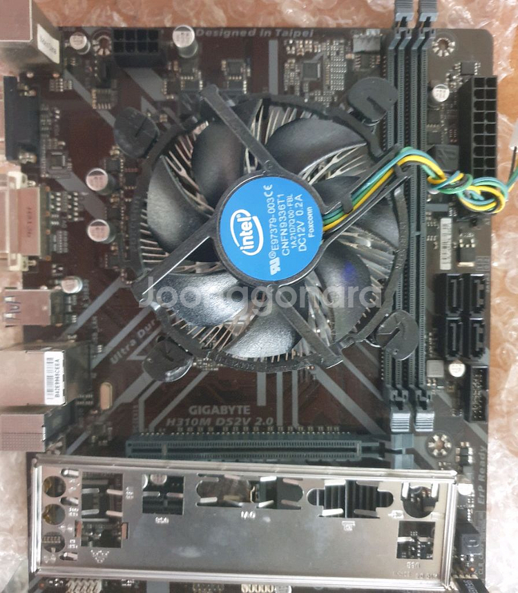 i5 9400f + 기가 h310m 보드세트 팝니다--0