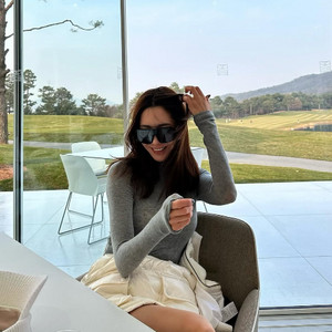 becla 비클라 울 실크 하이넥 탑 (그레이