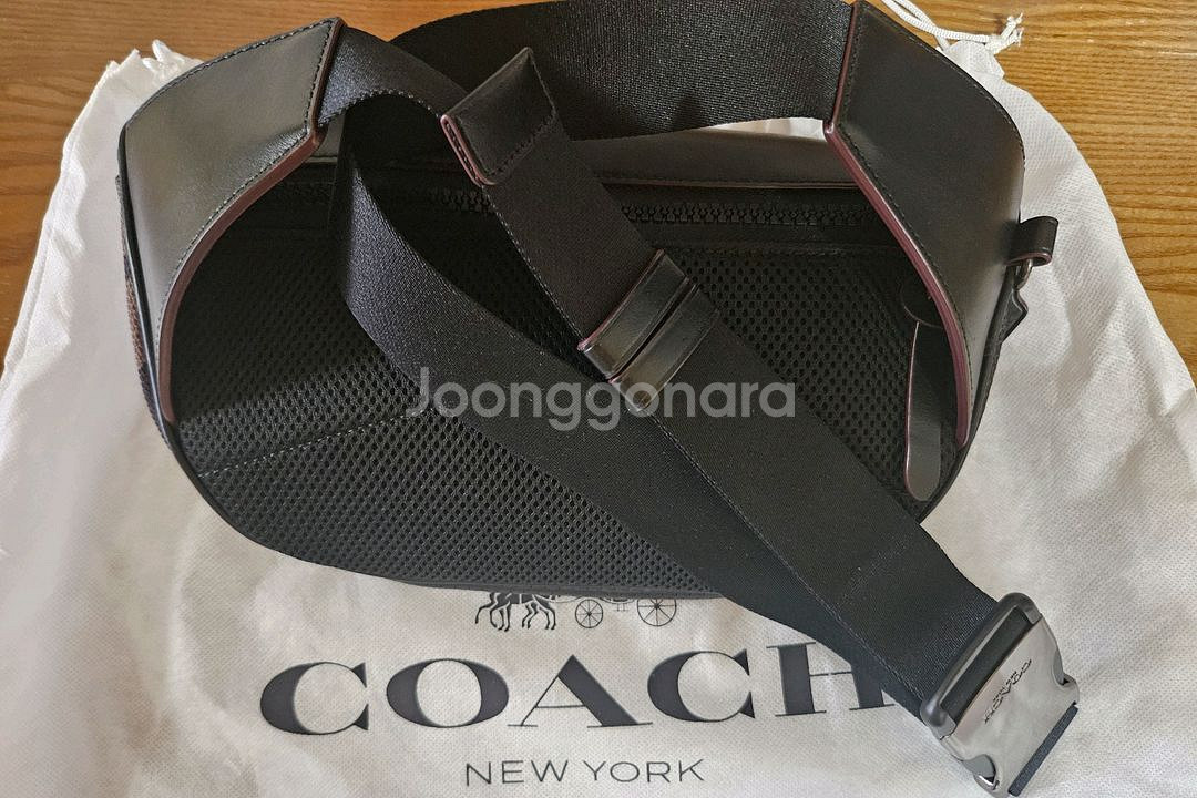 코치 벨트백 슬링백 14만원에 판매합니다--1