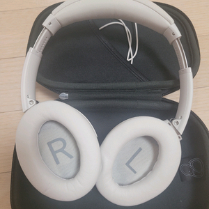 보스 QuietComfort 무선 노이즈 캔슬링 헤드폰