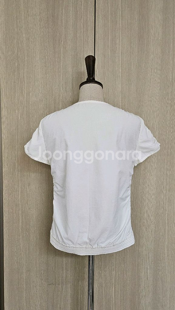 프라다소재 프리미엄 아이보리 항공점퍼티셔츠 S44--3