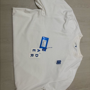 아더에러 시그니피컨트 TRS 태그 티셔츠 01 오프 화