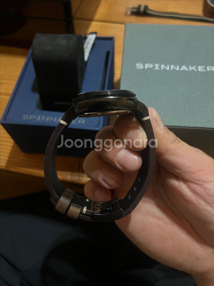 스피나커 헐 오토매틱 모델 판매합니다.--2