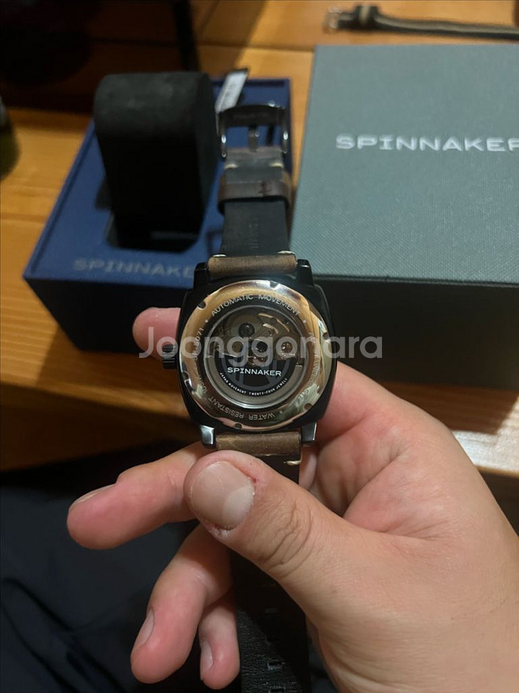 스피나커 헐 오토매틱 모델 판매합니다.--3